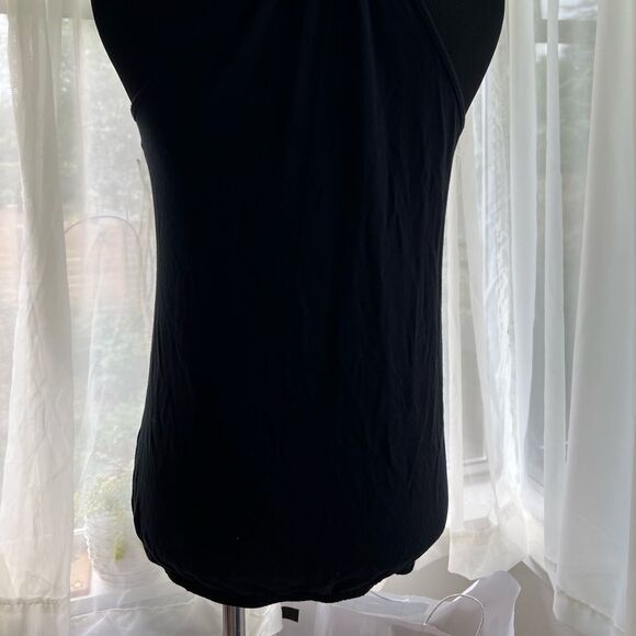 Sleeveless top with chain detailing - Picture 4 of 4
